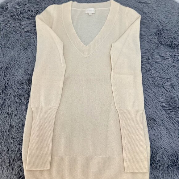 J.Crew Women’s Italian Cashmere V-Neck Sweater - Picture 4 of 9